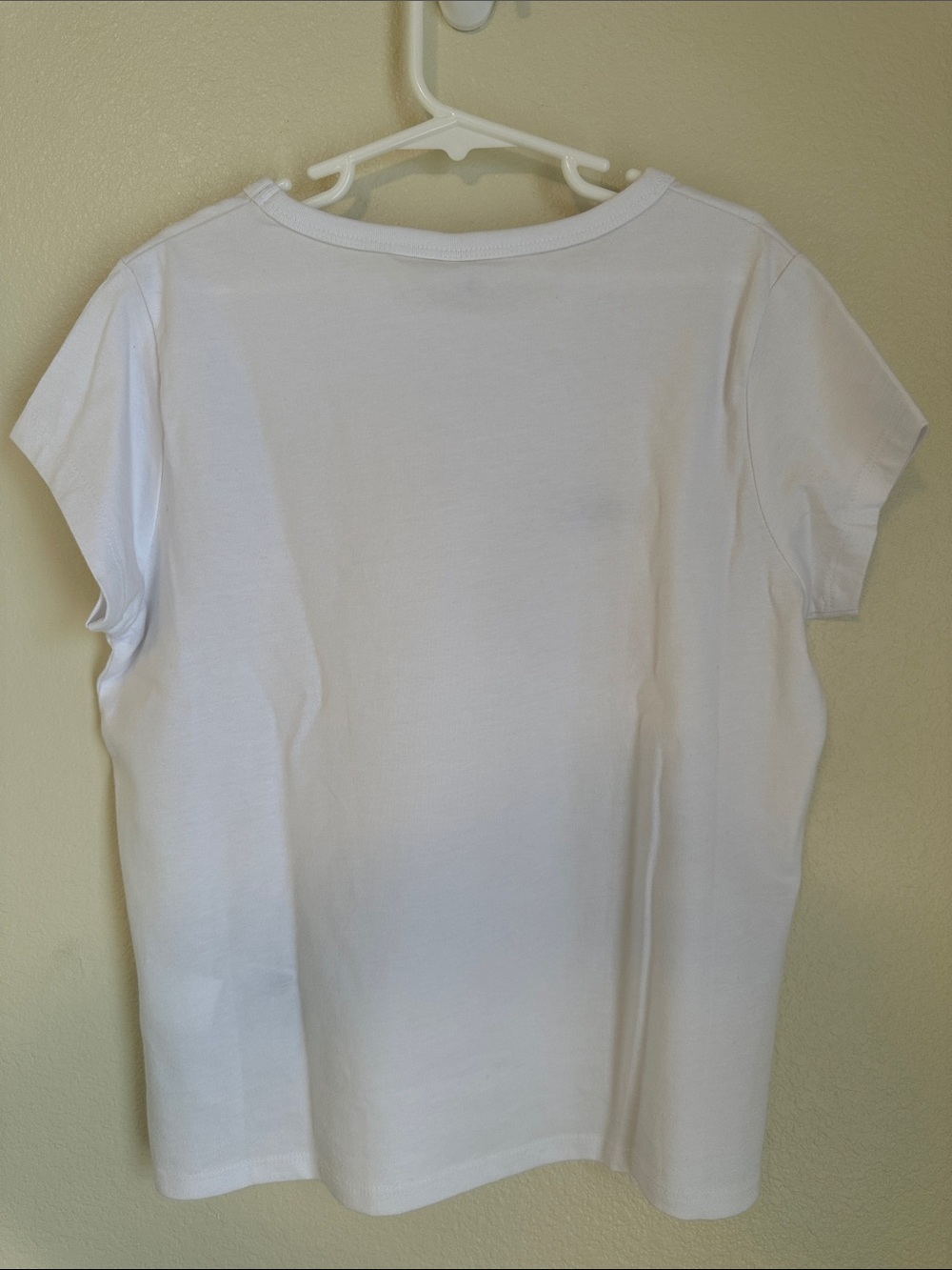 Hello Tee - Picture 2 of 5